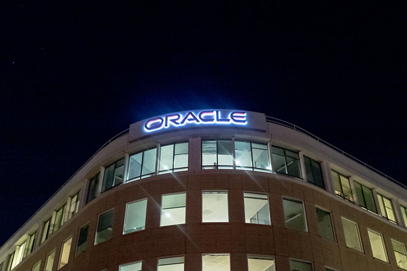 Oracle Extends AI Across Its Stack With New GenAI Cloud Features